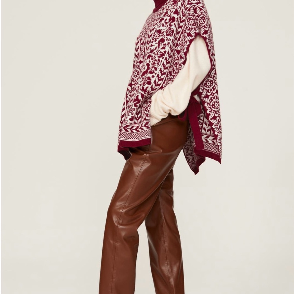 LA DoubleJ Burgundy and Cream Turtleneck Sweater - Picture 4 of 6